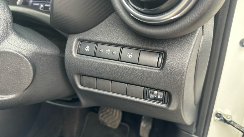 Nissan Juke 1.6 Hybrid Tekna 5dr Auto Hybrid Hatchback